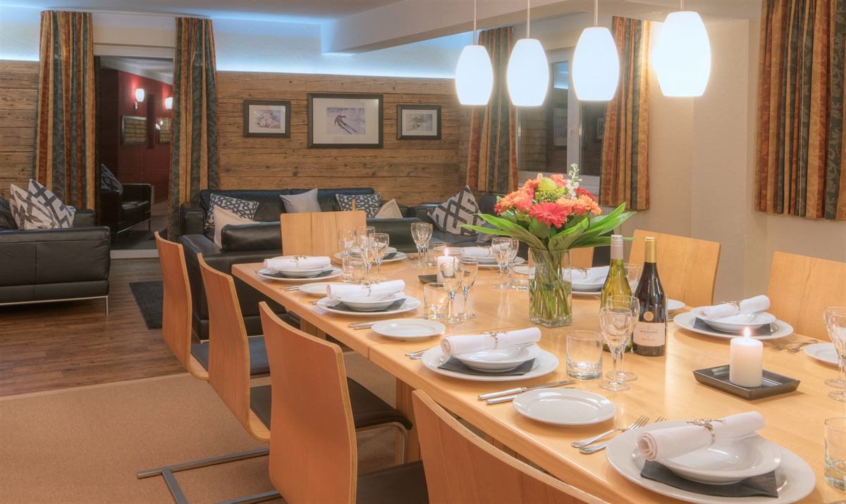 Chalet Gamskar – dining area