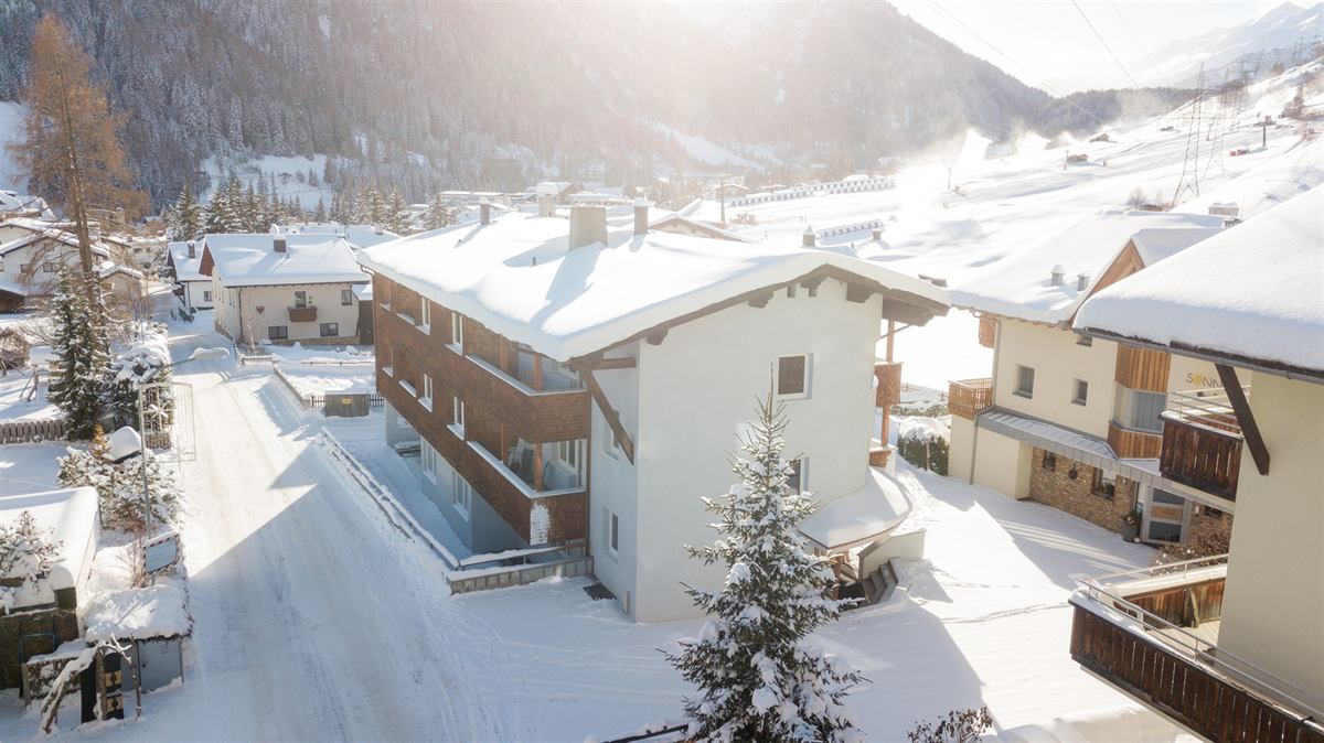 Chalet Gamskar – ski-out apartment house in St. Anton am Arlberg