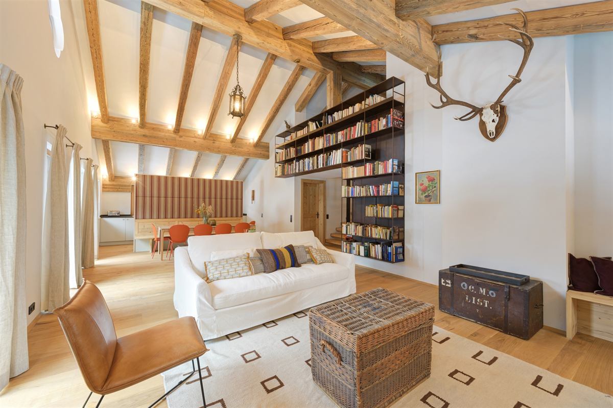 Chalet Silver Fox – living room of apartment 3